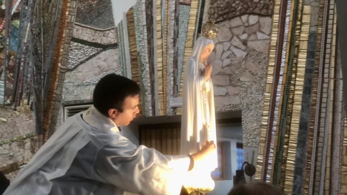 L’arrivo a Termoli della Madonnina di Fatima e l’accoglienza da parte dei fedeli e il programma della seconda giornata