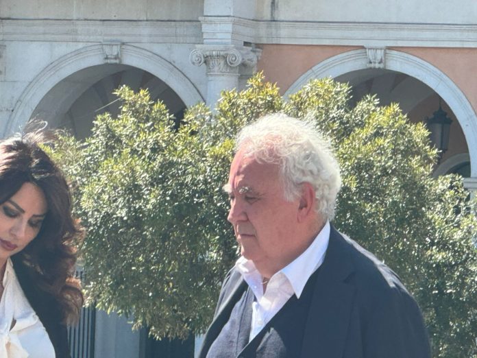 Elezioni Europee, Michele Santoro in Molise per la sua lista. “In piazza per pacifismo, dignità e per i grandi temi che in tv non si affrontano più come si deve” ha detto”