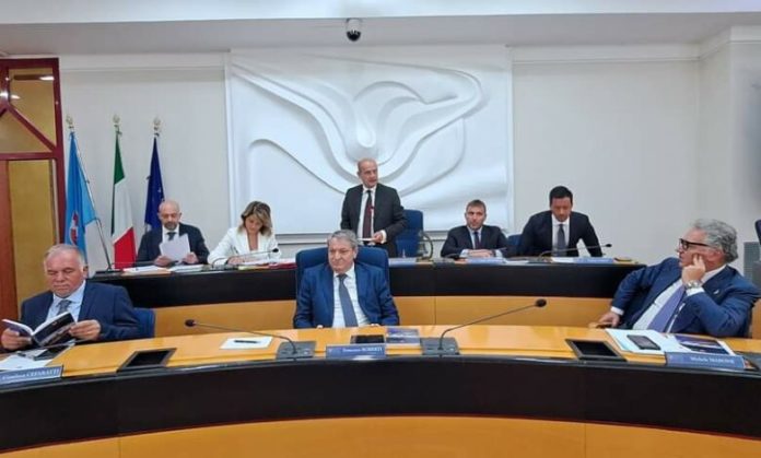 Secondo sottosegretario, maggioranza di difende: è a costo zero