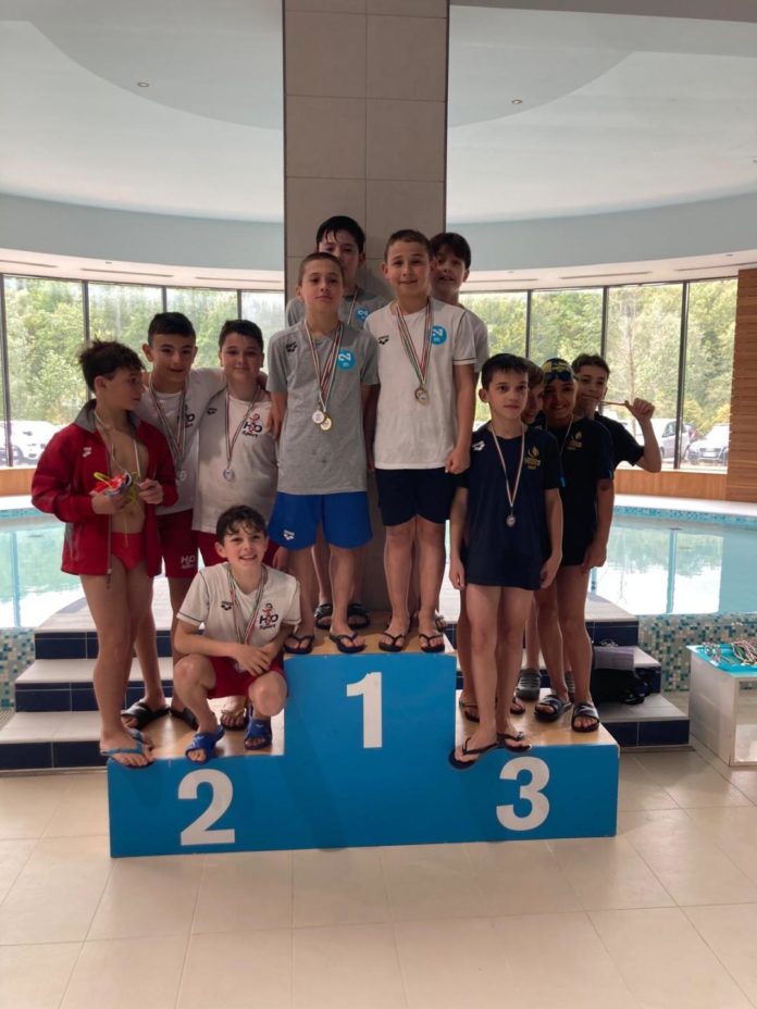 Nuoto, seconda tappa della swim cup ricca di soddisfazioni e medaglie per gli Esordienti della M2. Medaglie anche nella seconda tappa del Lifesaving (salvamento).