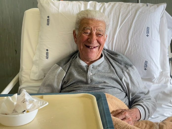 Operato per una peritonite a 101 anni a l Cardarelli, recupera in due giorni e già pianifica cosa farà fuori dall’ospedale
