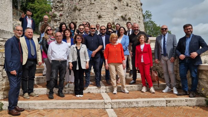 Campobasso, presentata la lista del Movimento 5 stelle a sostegno della candidata sindaca Marialuisa Forte