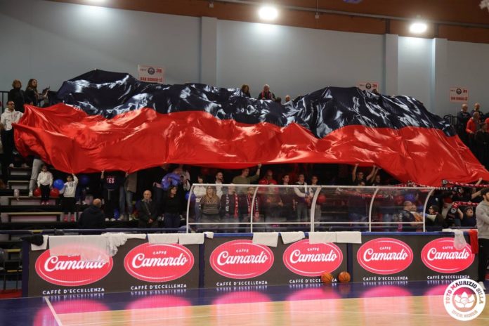 Basket, A1, la Molisana Magnolia, la storia passa per l’Arena: le rossoblù vanno in semifinale. Superata di dieci la Geas Sesto San Giovanni. Per i #fioridacciaio ci sarà ora l’incrocio contro la Reyer Venezia