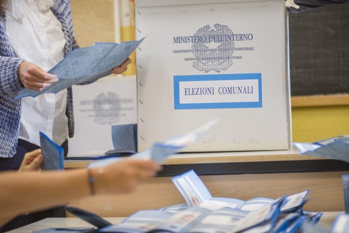 Tre aspiranti sindaci, dodici liste in competizione, oltre trecentocinquanta candidati. Parte la corsa al Comune di Campobasso