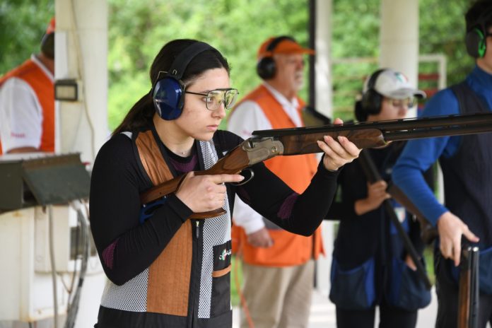 Campionati nazionali universitari, tiratori all’opera coi piattelli tra skeet e trap. A Carpinone exploit per Carletti (Cus Ancona) e Longhi (Cus Napoli). A San Giuliano del Sannio dominio Cus Napoli nella prova di fossa