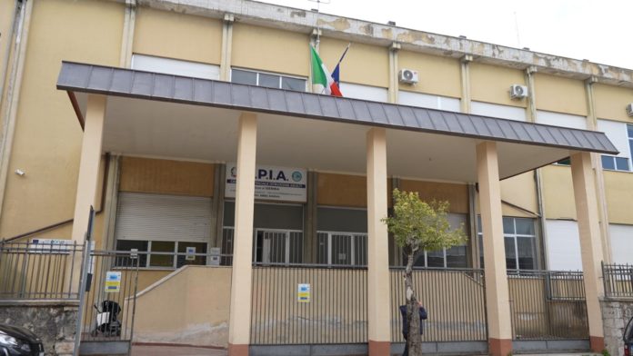 Vandali “per noia”, fermati i cinque ragazzini delle incursioni nel CPIA di Isernia