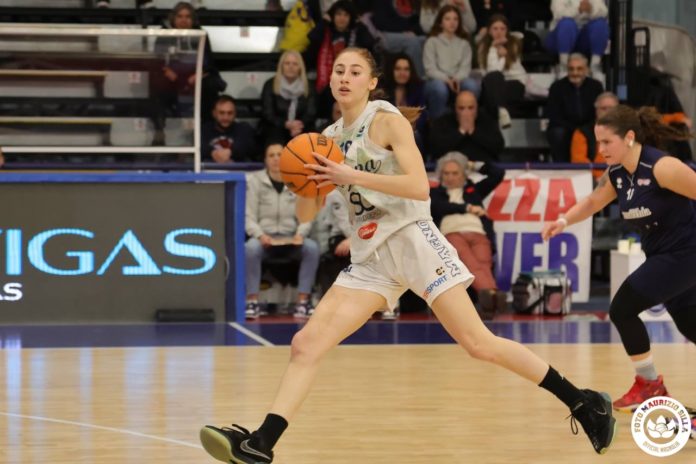 Basket, la Molisana Magnolia, Emma Giacchetti resta tra le certezze dell’organico di A1. La playmaker figlia d’arte: «Mi auguro di guadagnare sempre più minutaggio e di poter dare pieno supporto al vivaio»