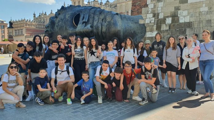 Erasmus +: docenti e studenti della Brigida volano in Polonia. Scambio di buone pratiche e arricchimento culturale per le due scuole partner