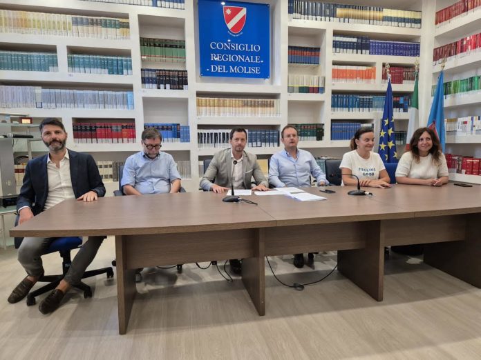 Secondo Sottosegretario, le opposizioni chiedono il referendum per bocciare la riforma