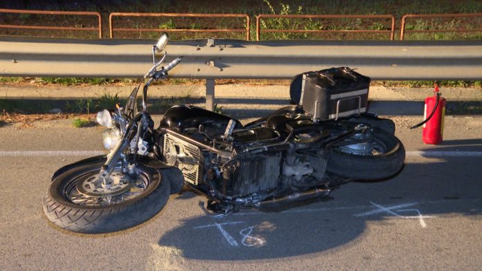 SS 85 Venafrana, moto finisce contro il guardrail: due feriti gravi moto ss 85