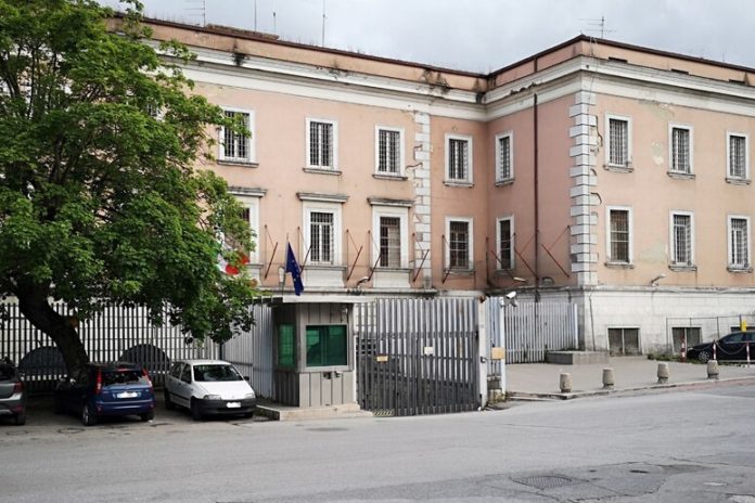 Detenuto trovato morto in carcere, disposta l’autopsia