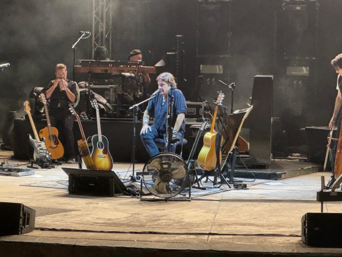 Dopo cinque anni il ritorno di De Andrè parte da Termoli: “Musica di mio padre è tachipirina per l’anima”