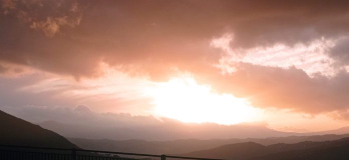 “Tramonti tra i monti”, una foto alla romantica bellezza del tramonto. L’evento dell’Associazione Centro Storico Trivento APS dedicato alla natura e all’amore