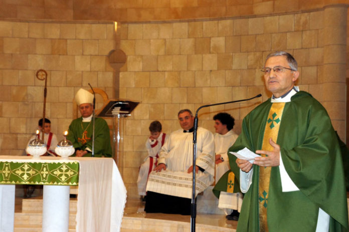La comunità diocesana celebra a Trivento i 50 anni di sacerdozio di don Antonio Mascia