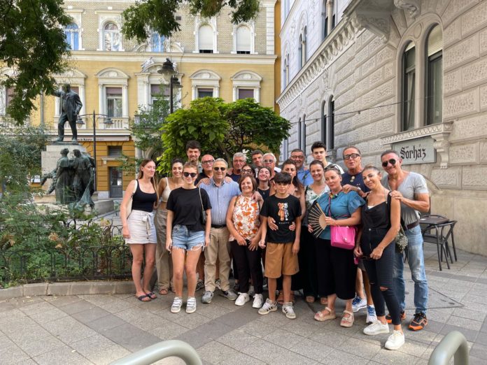 Vacanzieri triventini in Ungheria si ritrovano con compaesani a Budapest