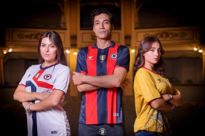 Calcio, il Campobasso presenta le tre divise. Firma il giovane Mancini. Serie D: venerdì i calendari