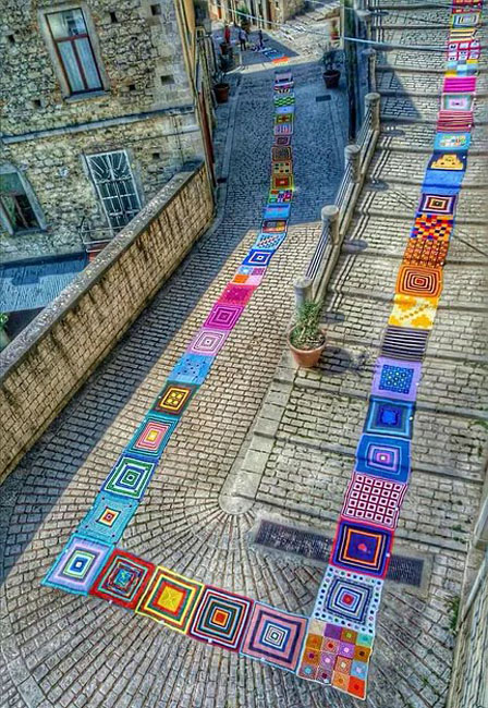 Yarn Bombing Festival, quinta edizione del festival dell’uncinetto a Trivento