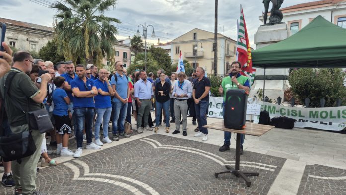 Tetela del lavoro e gigafactory, sindacati in piazza a Termoli