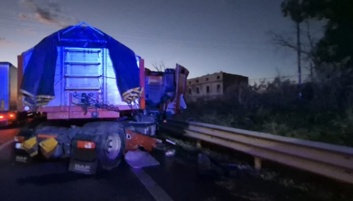 Tragico incidente sulla Statale 16: muore giovane donna