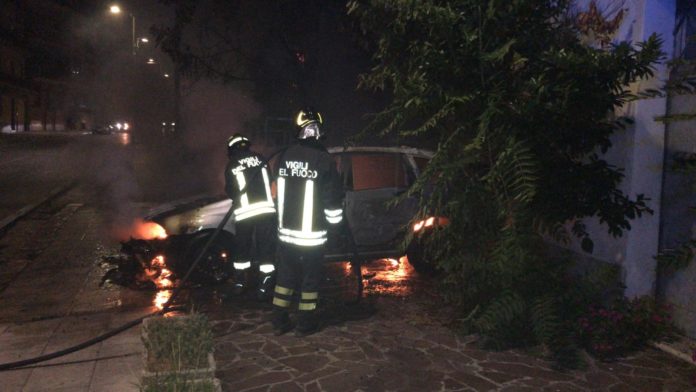 A Larino due auto incendiate nella notte