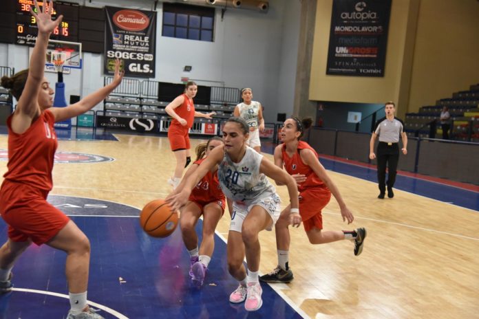 Basket, la Molisana Magnolia, la serie B parte con uno stop a Fasano e numerosi segnali. Coach Diotallevi: «Passi avanti rispetto ad Ariano. Da lavorare sulla mancata circolazione di palla nelle difficoltà»