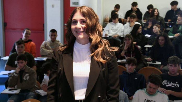 La studentessa triventina Gloria Di Claudio vince il Dottorato nazionale. Un successo personale e formativo che attesta la qualità del corso di laurea in Scienze motorie e sportive dell’Università degli Studi del Molise
