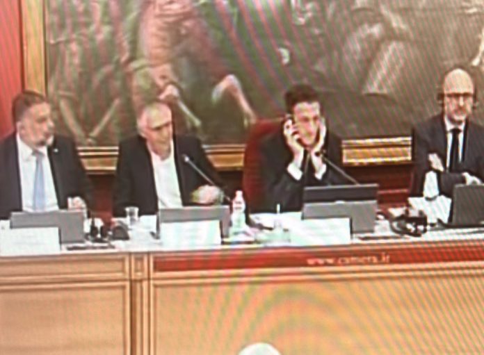 Gigafactory: bufera bipartisan su Tavares