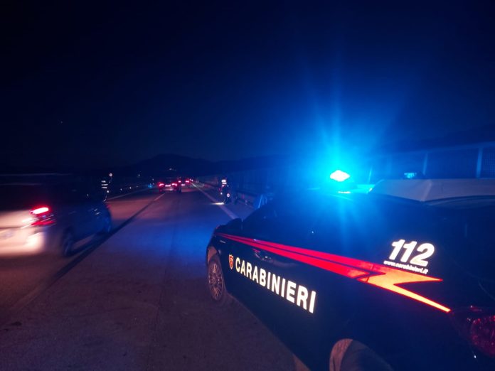 Ignoti rubano fotovoltaico che alimenta semaforo, traffico in tilt sul viadotto della Bifernina