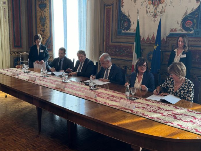 Sicurezza, Piantedosi firma Protocollo in Prefettura su videosorveglianza