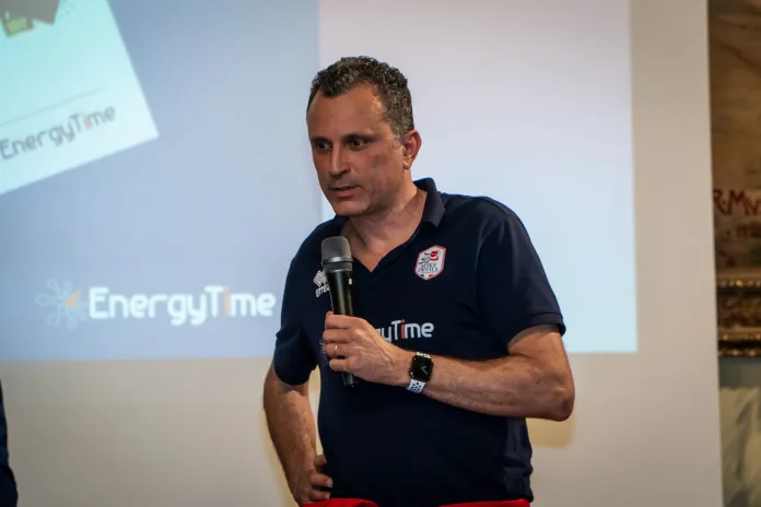 Volley, A3, EnergyTime Spike Devils, cambio di passo condiviso con il tecnico Mariano Maniscalco che lascia la guida della squadra