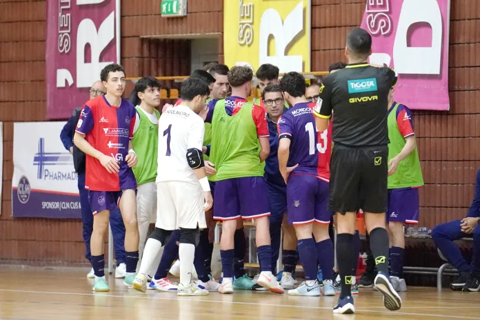 Calcio a 5, A2 elitè, Cln Cus Molise, battuta d’arresto a Capurso