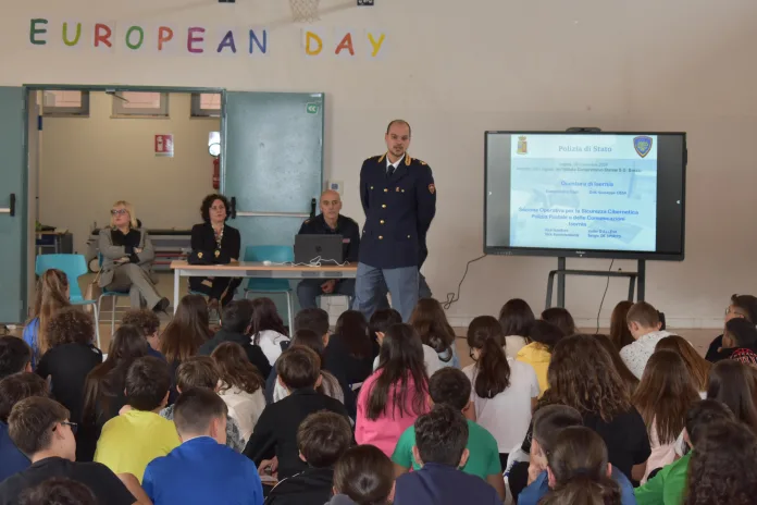 Isernia, confronto su bullismo e cyberbullismo tra polizia e alunni dell’istituto San Giovanni Bosco bullismo