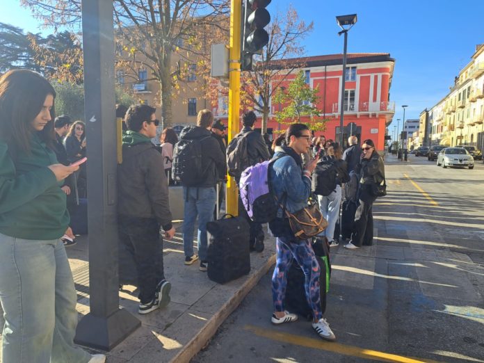 Ponte di Ognissanti, rientro da incubo per i pendolari molisani: treni soppressi e caos pendolari