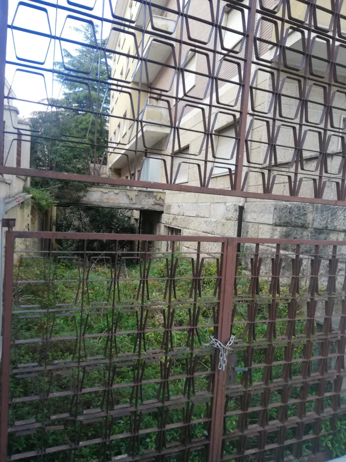 Azione Civile Molise: “A Campobasso centro non c’è solo l’ex Hotel Roxy”