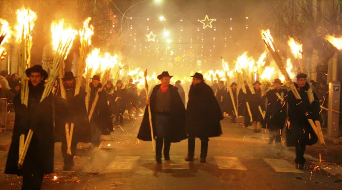 Si ‘infuoca’ il dicembre agnonese: preparativi per la Festa dei fuochi e per la ‘Ndocciata