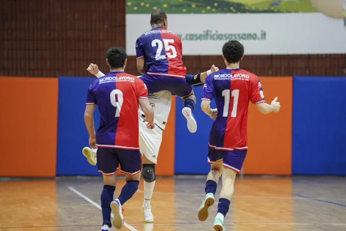 Futsal, A2 elite, il Cln Cus Molise strappa un punto a Taranto con una grande prova. Lucas a fil di sirena firma il 4-4