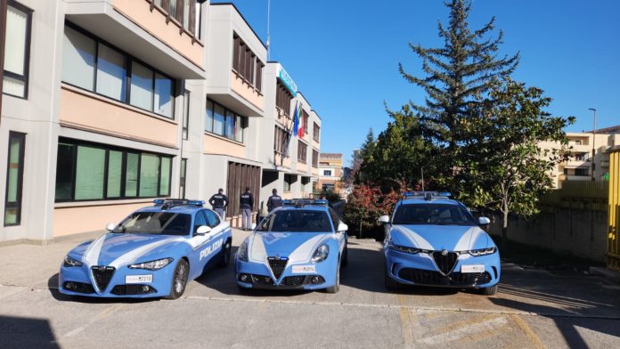 Campobasso, anziano derubato in auto: Polizia arresta un giovane