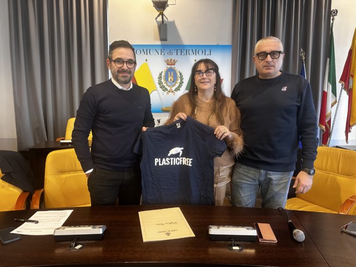 Termoli, rinnovato il protocollo d’intesa tra Comune e Plastic Free