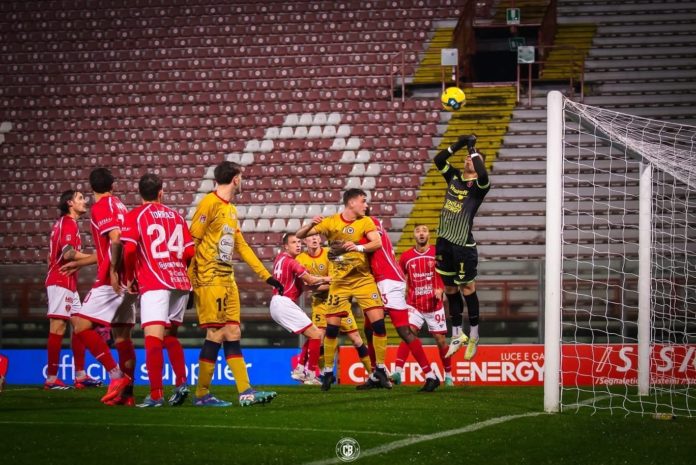 Calcio, Serie C, Braglia striglia la squadra in vista della sfida alla capolista. Girone B: Prosperi si dimette, cambio anche a Gubbio