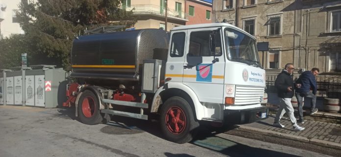 Acqua non potabile, ecco gli orari dell’autobotte in via Cardarelli