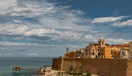 Termoli, decisa imposta di soggiorno di 2 euro dal 2025