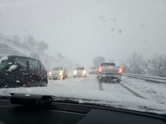 Maltempo, neve e vento flagellano il Molise. A Termoli burrasca e mareggiate: tre persone evacuate a Rio Vivo