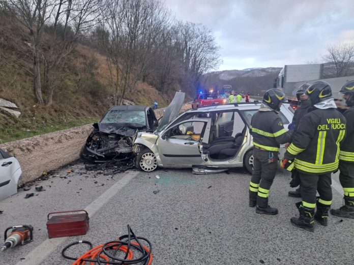 Castelpetroso, incidente sulla Statale 17: tre feriti, dei quali uno gravissimo