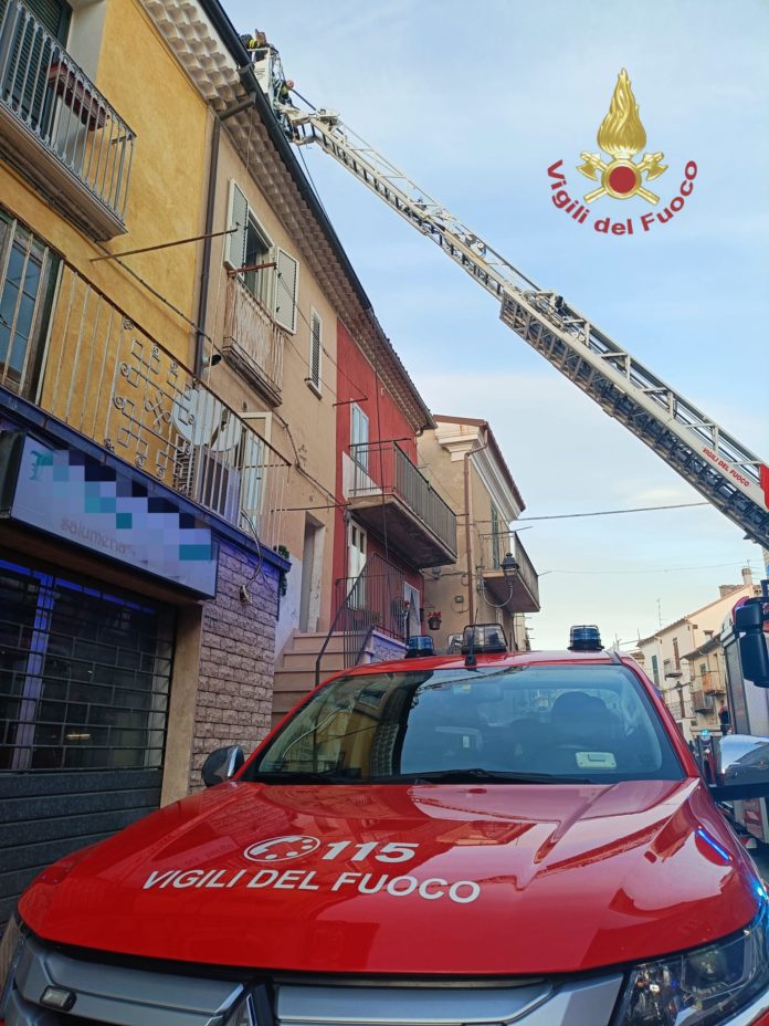 Incendio a San Giovanni in Galdo, sul posto i Vigili del fuoco