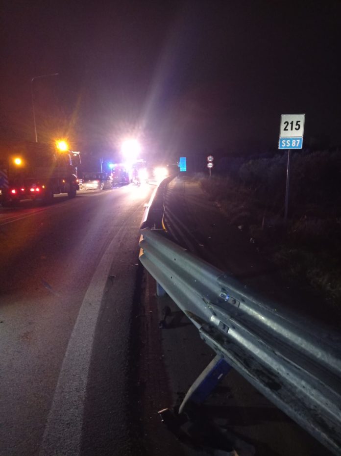 Incidente nella notte sulla statale 87, muore una donna di 87 anni