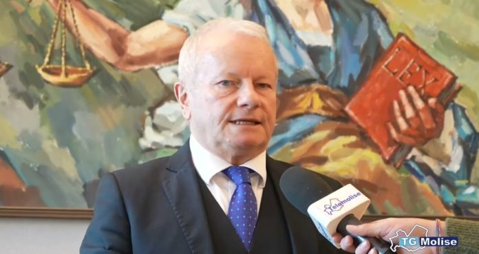 Il presidente Vincenzo Di Giacomo saluta il Tribunale di Isernia Vincenzo Di Giacomo