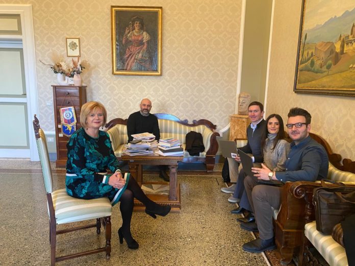 Olimpiadi: la Fiamma Olimpica farà tappa a Campobasso il primo gennaio 2026