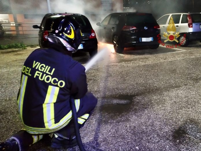 Campobasso: auto in fiamme nella notte
