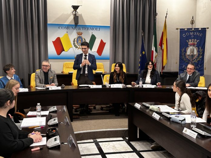 “Debate day”: successo per il confronto pubblico degli studenti dell’Istituto Alfano di Termoli