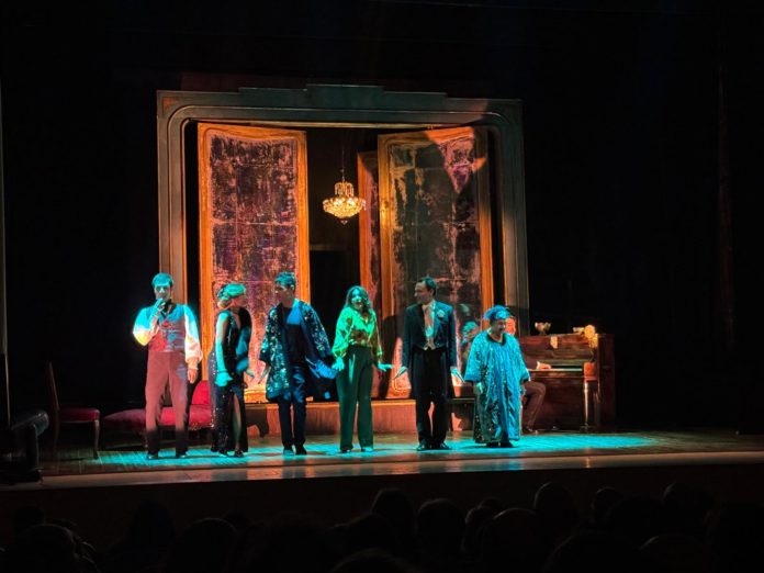 Ozpetek conquista il Savoia con “Magnifica presenza”: doppio sold out